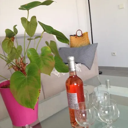 Floreva Apartamento *