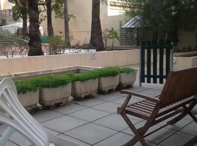 Floreva Apartament *